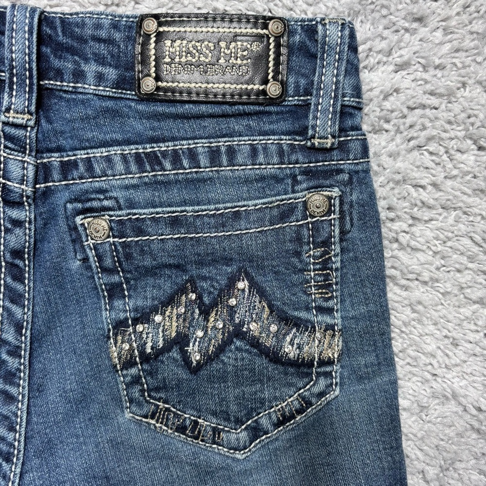 MISS ME Shorts Womens 26 Boyfriend Frayed Big Stitch Embroidered Gems Rhinestone